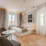 بيت ضيافة Luxury L'avenue 2