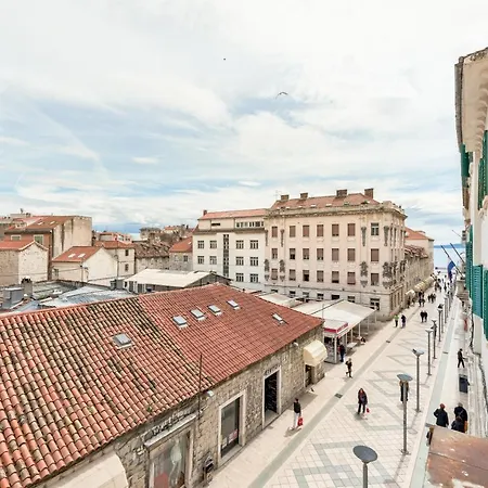 Pensionat Luxury L'avenue 2 4*