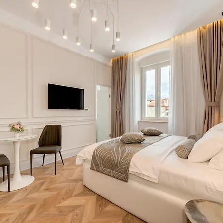 Pensionat Luxury L'avenue 2 Split