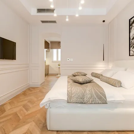 Luxury L'avenue 2 Pensionat