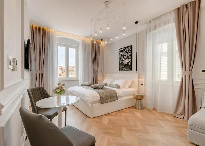 Penzion Luxury L'avenue 2