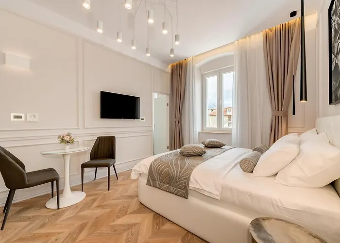 Penzion Luxury L'avenue 2 Split
