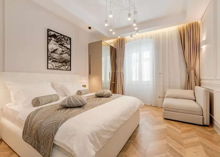 Luxury L'avenue 2 Penzion 4*